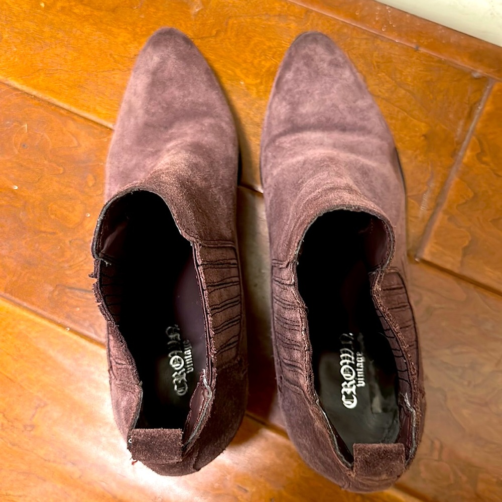 Crown Vintage Purple/Lilac Suede Booties